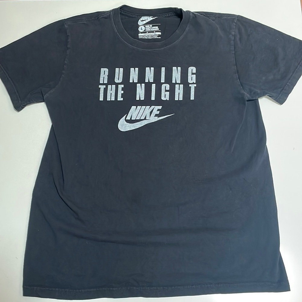 Nike T Shirt